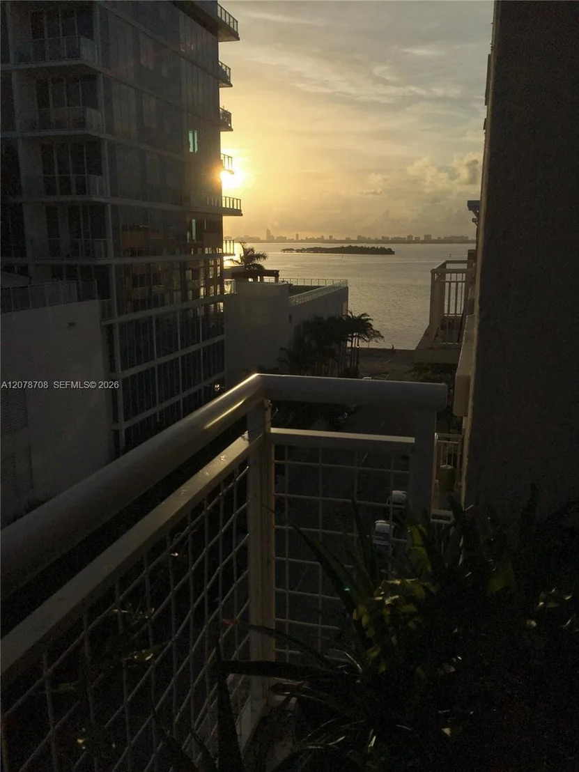 Photo of Unit 2604 at 2001 Biscayne Blvd