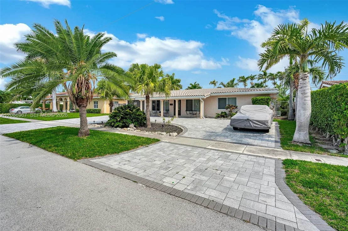 Photo of 1031 SE 14th Dr