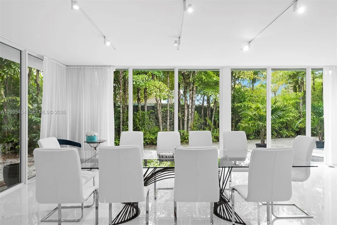 Photo of 480 Ocean Blvd