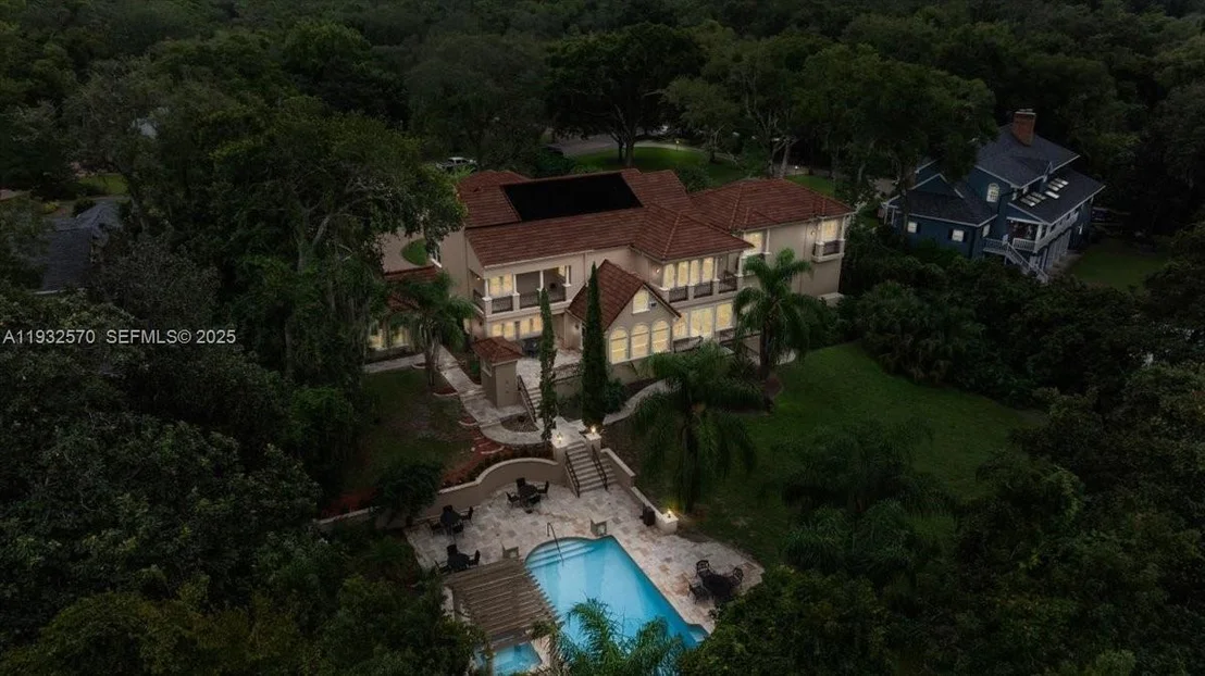 Photo of 12 Tidewater Dr