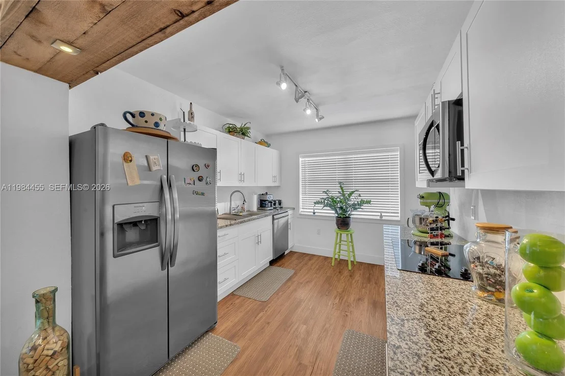 Photo of 213 W 20th St