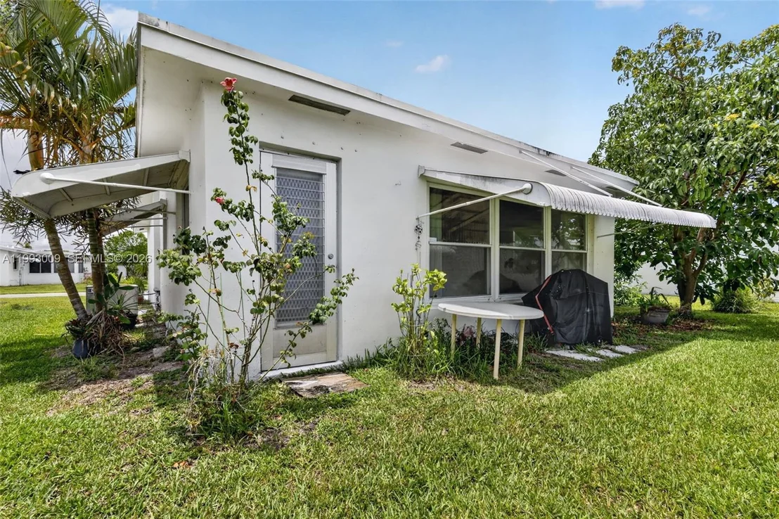 Photo of 1104 Ocean Ave