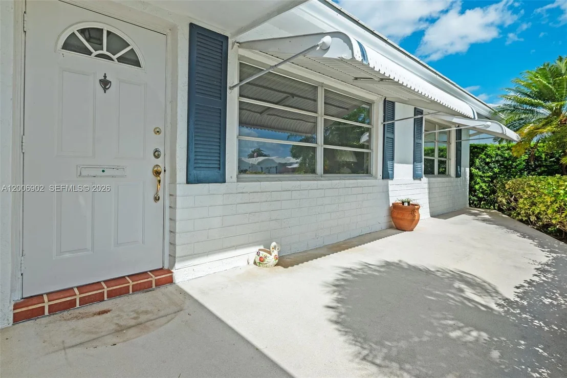 Photo of 2103 SW 20th Cir