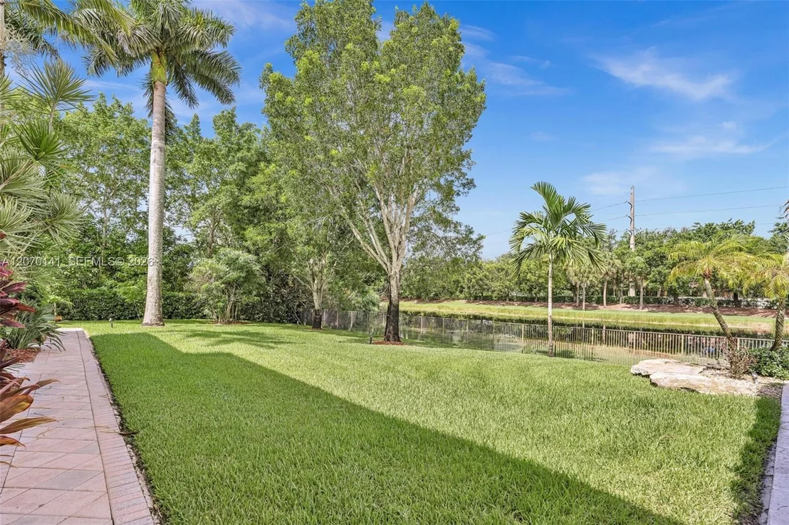 Photo of 3828 Pine Lake Dr