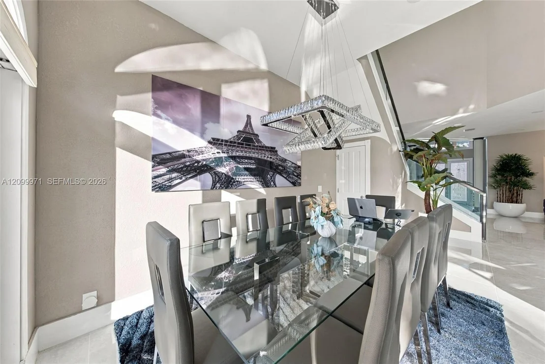 Photo of 5111 NE 30th Ave