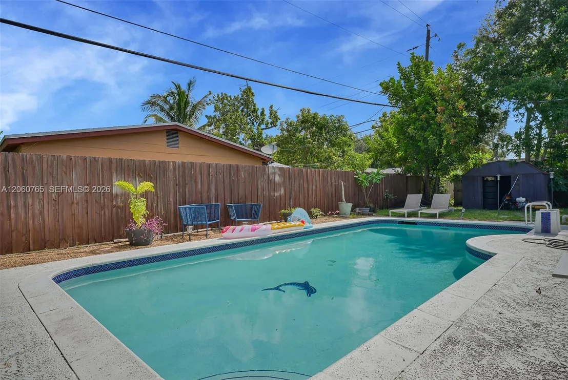 Photo of 201 N 68th Way