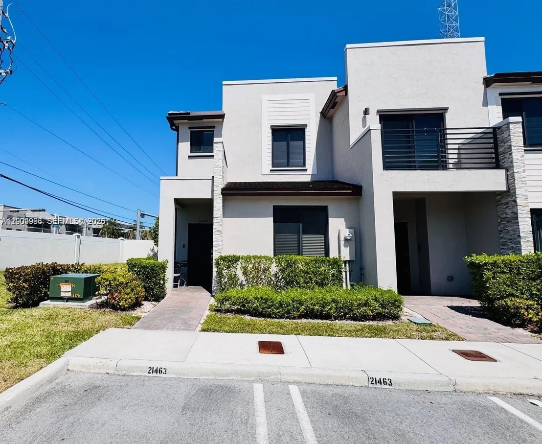 Photo of 21463 NE 3rd Path