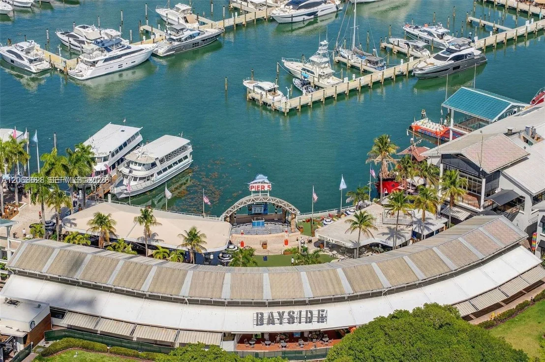 Photo of Unit 3702 at 244 Biscayne Blvd