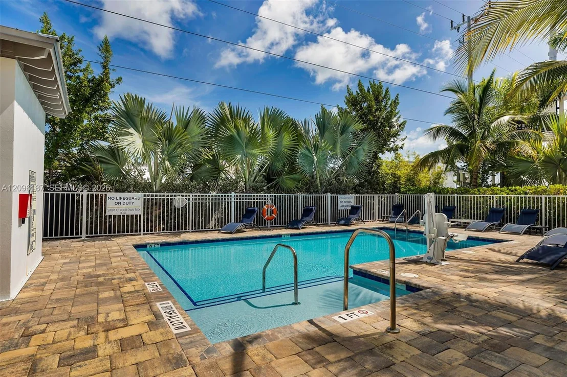 Photo of 101 11 Street Ocean Unit 3