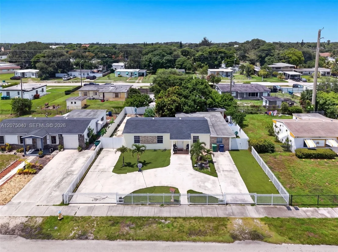 Photo of 15850 NW 18th Pl