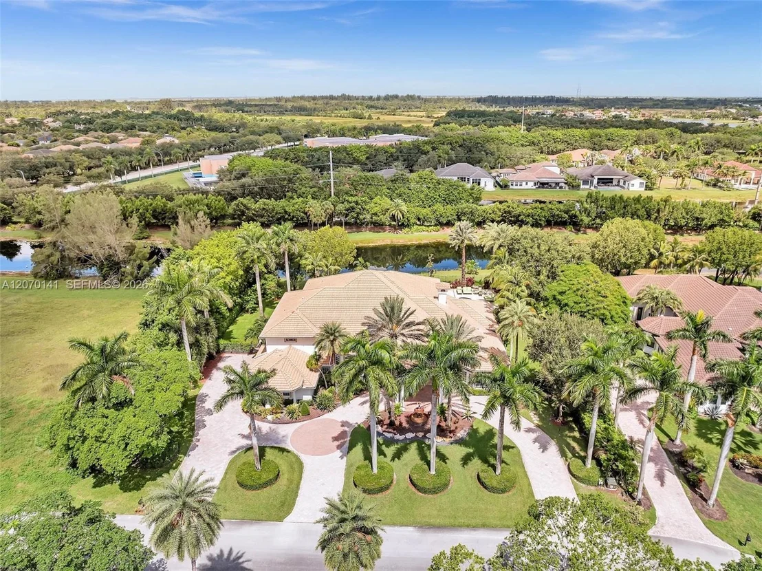 Photo of 3828 Pine Lake Dr