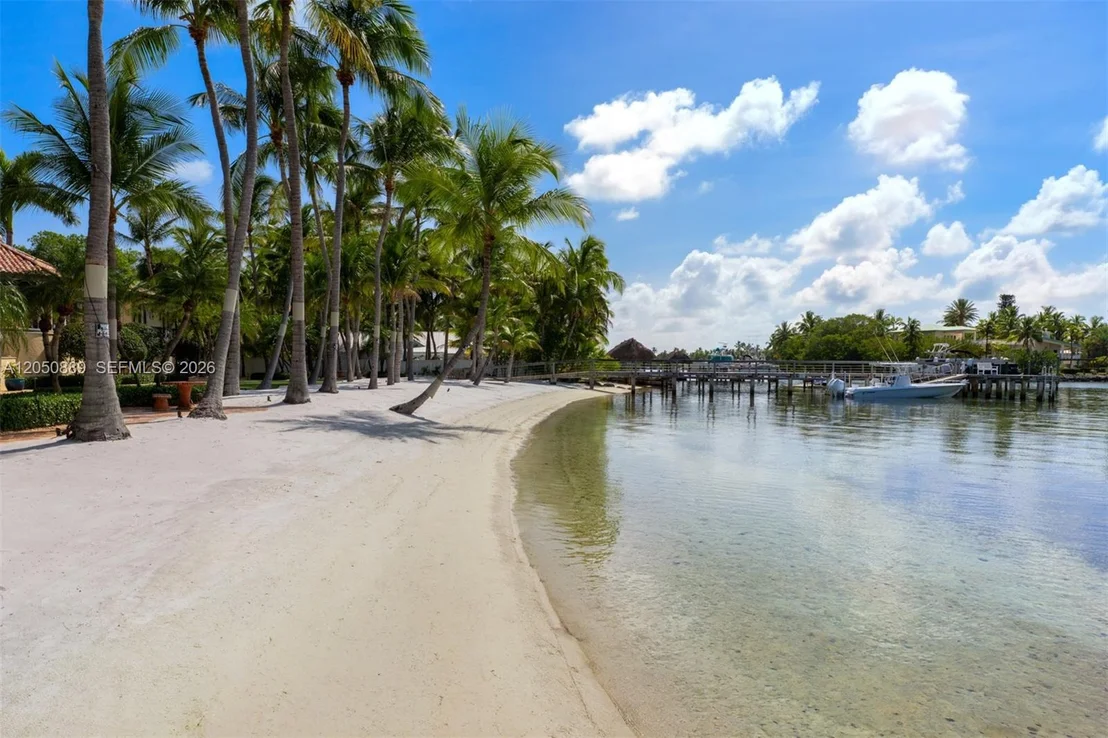 Photo of 75090 Overseas Highway