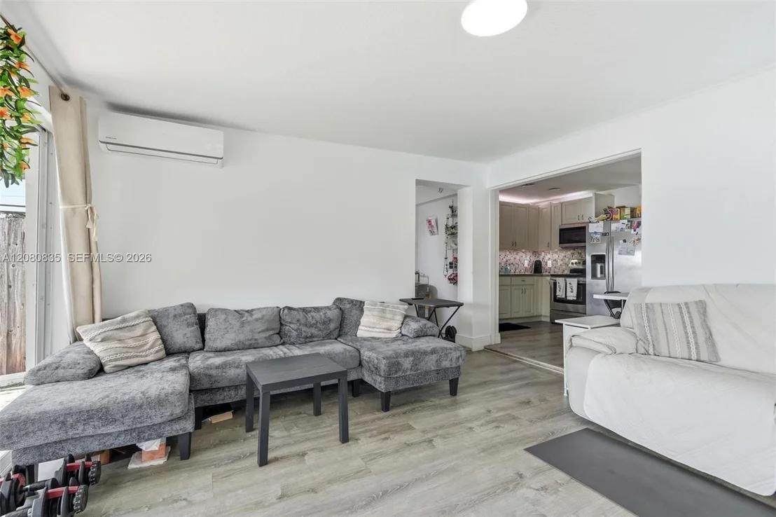 Photo of 70 SW Hideaway Pl