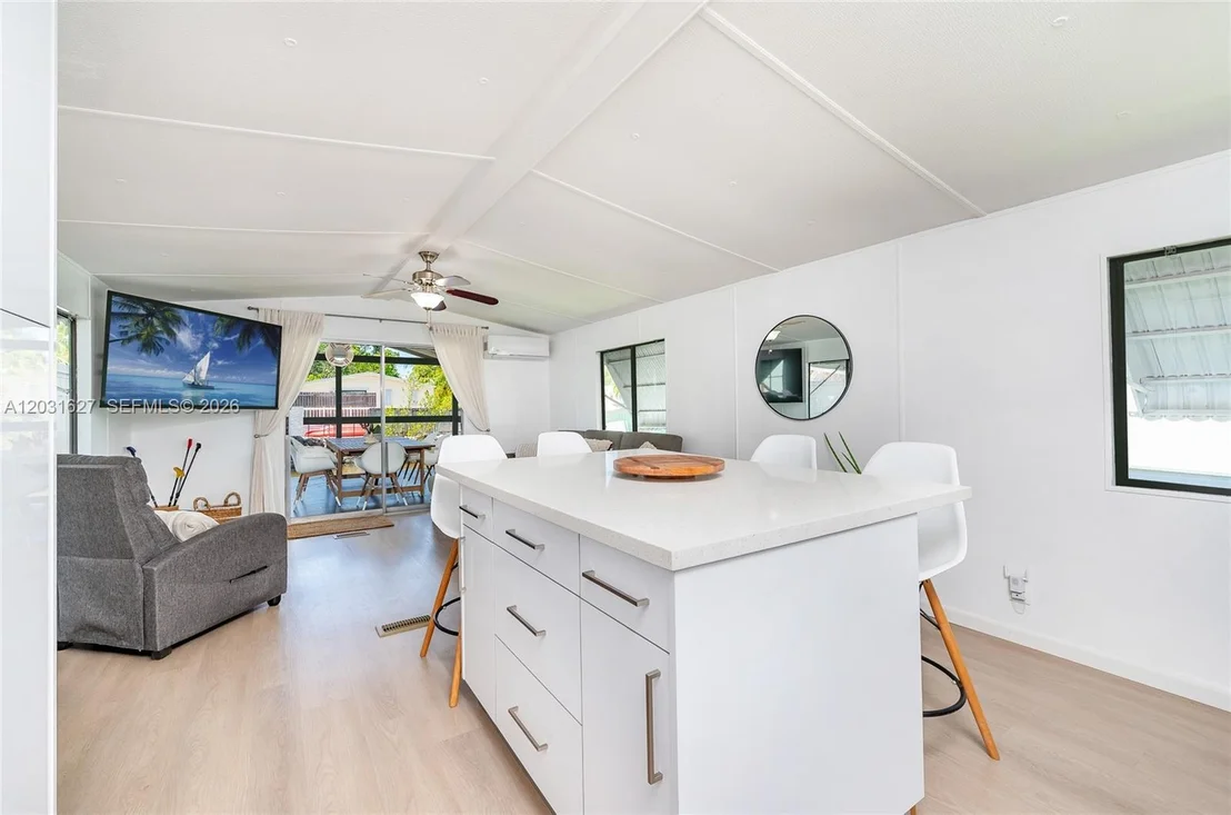 Photo of 456 Bowie Ln