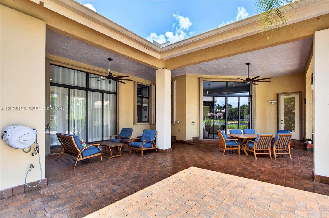 Photo of 2725 Hunter Rd