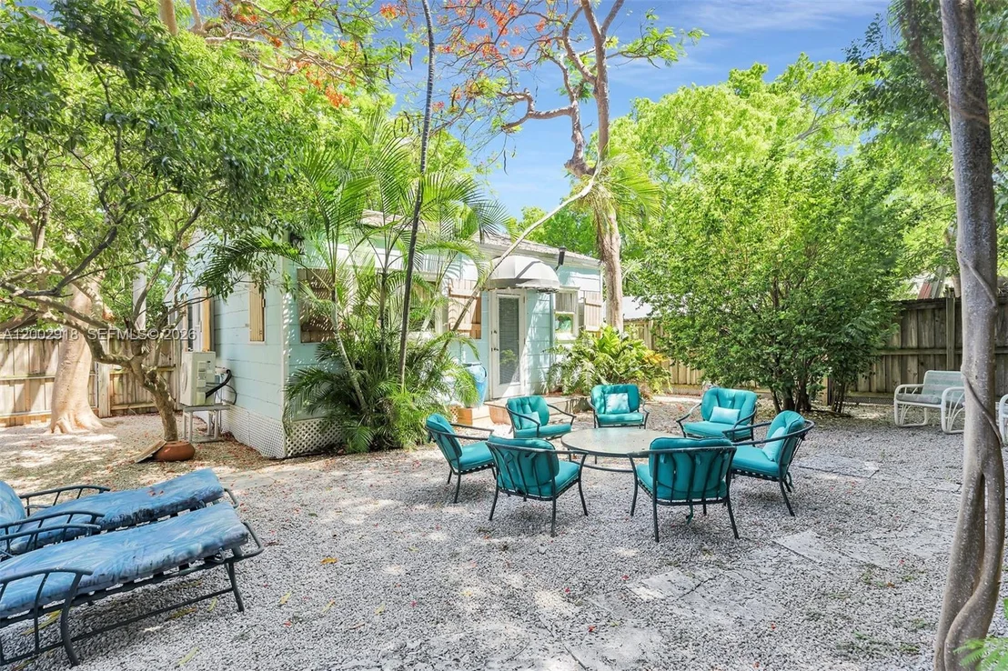 Photo of 140 Tavern Dr