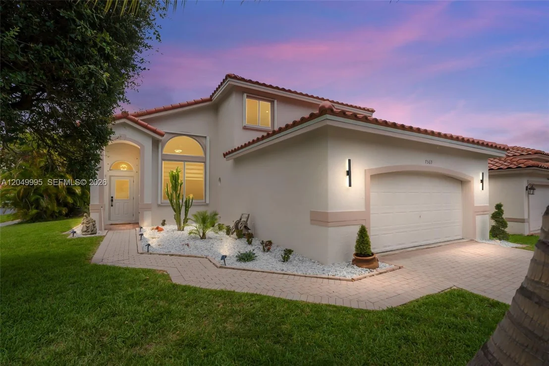 Photo of 7569 Parkside Ln