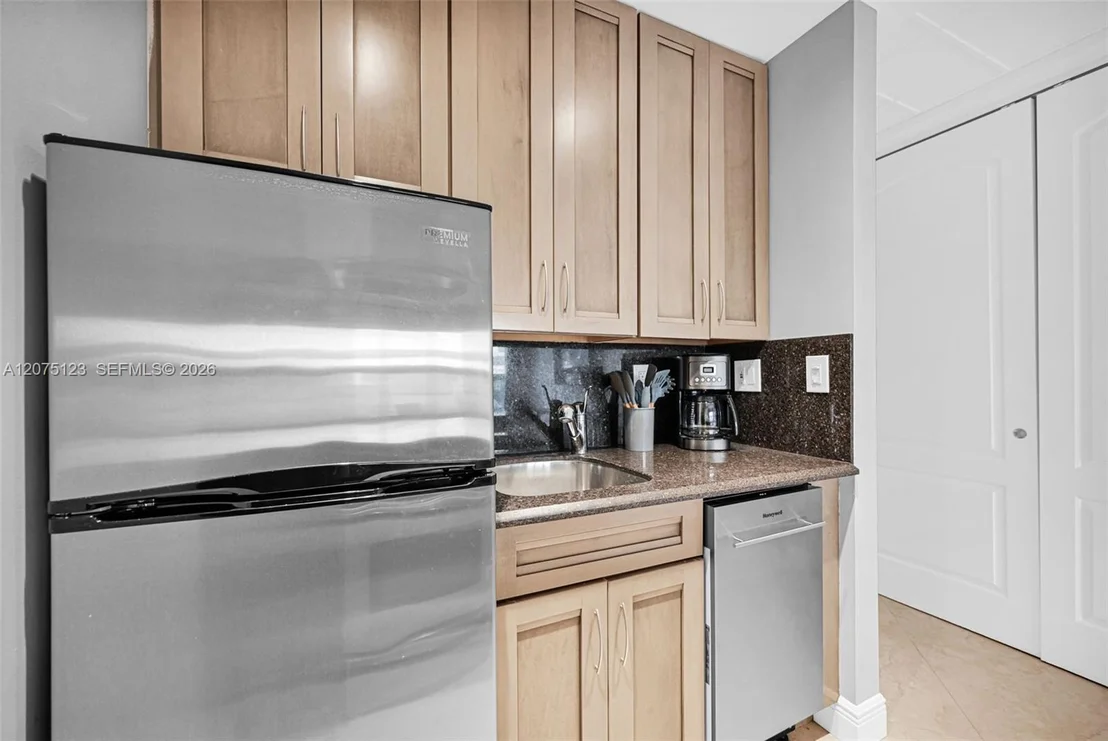 Photo of Unit 103 at 405 N Ocean Blvd