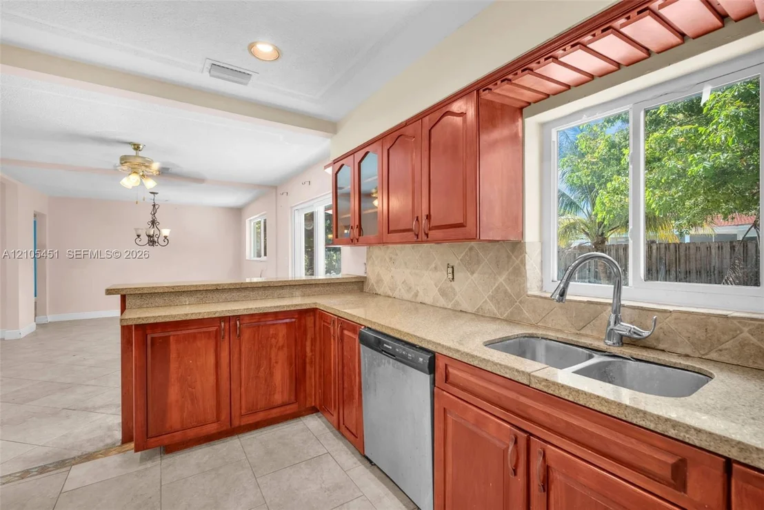 Photo of 4071 NW 3rd Ter