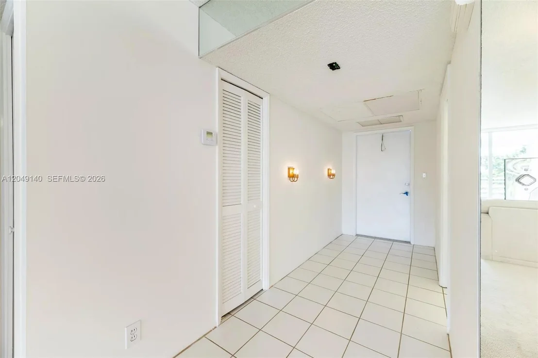 Photo of Unit 607 at 605 Oaks Dr