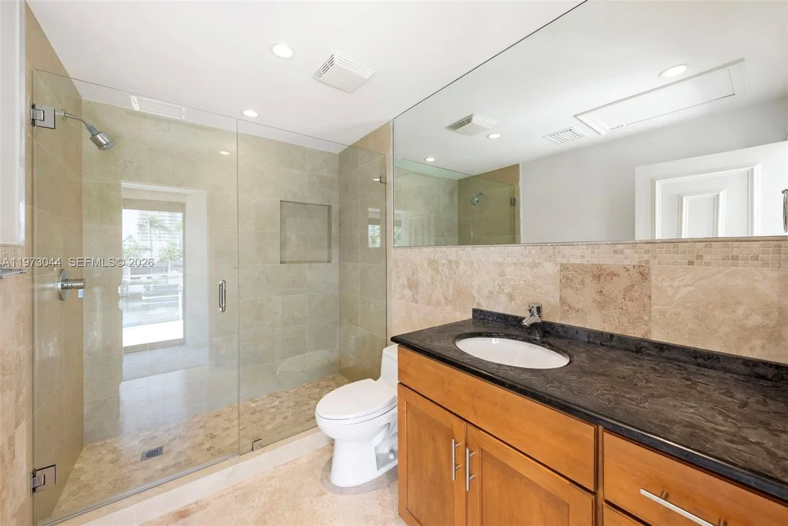 Photo of 501 Hibiscus Dr