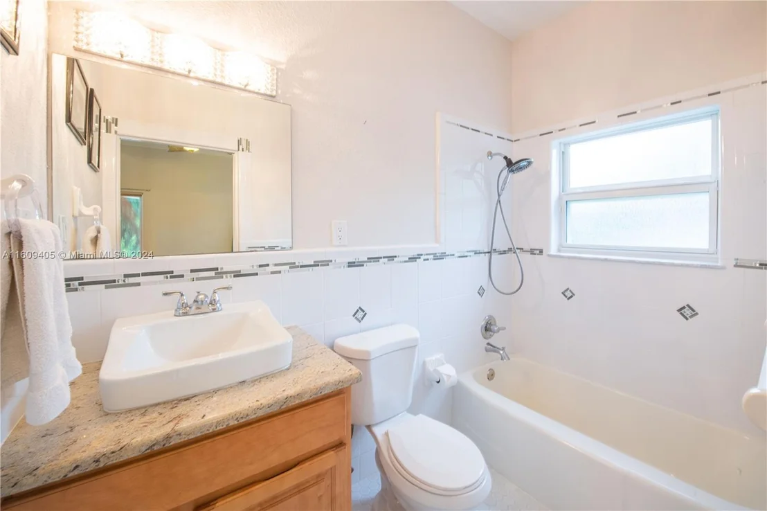 Photo of 1613 N Indian River Drive