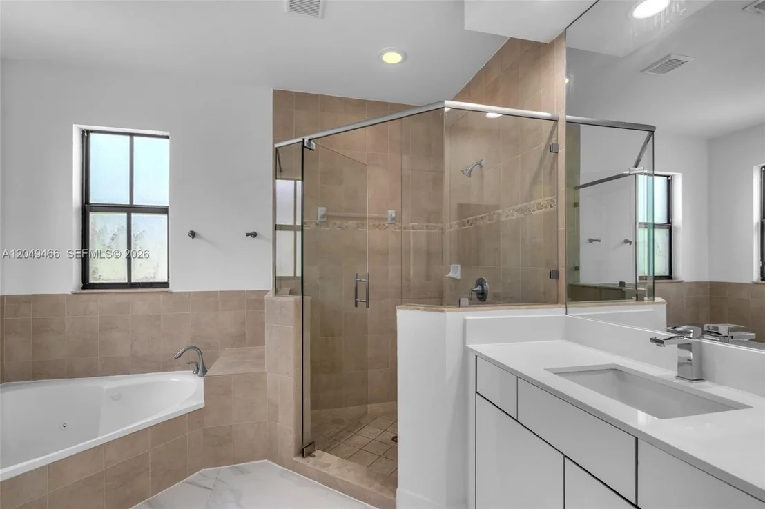 Photo of 8850 NW 99th Path