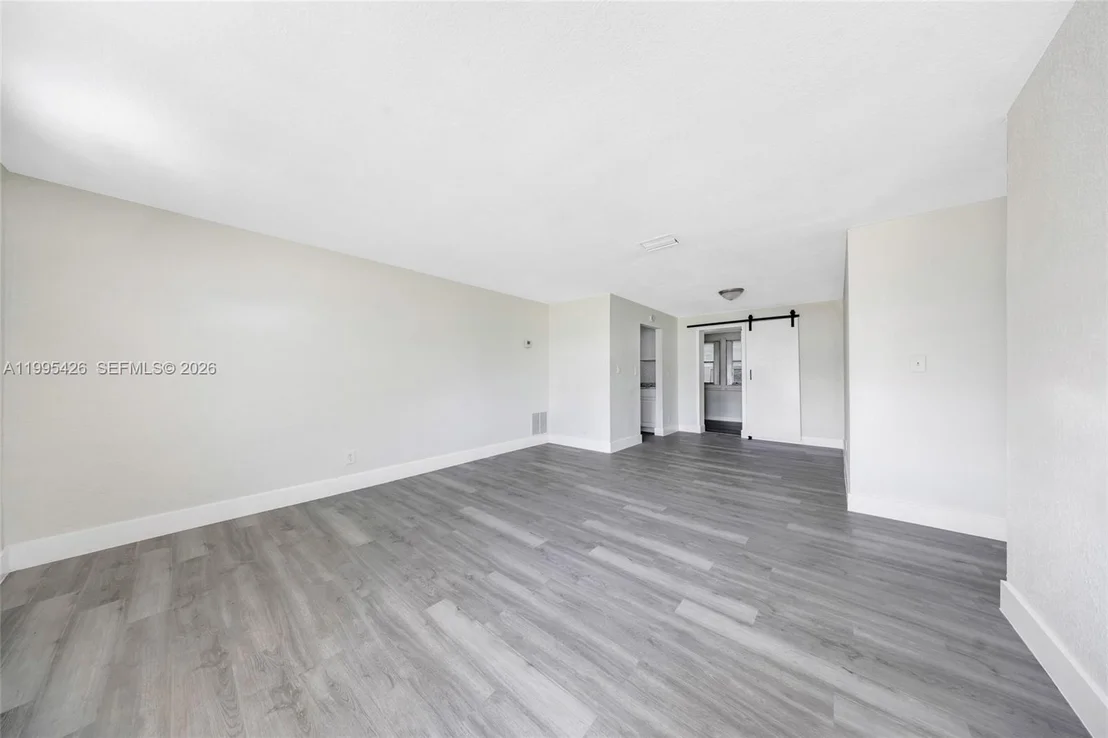 Photo of 2520 NW 2nd Dr