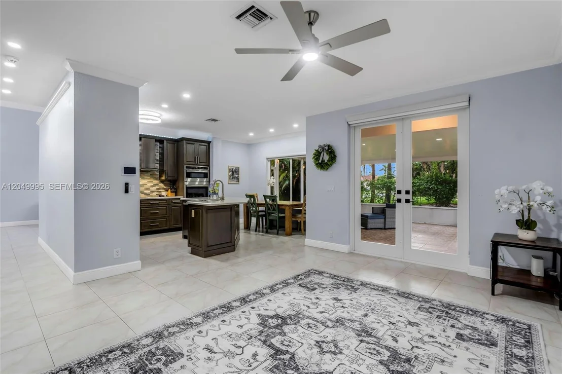 Photo of 7569 Parkside Ln