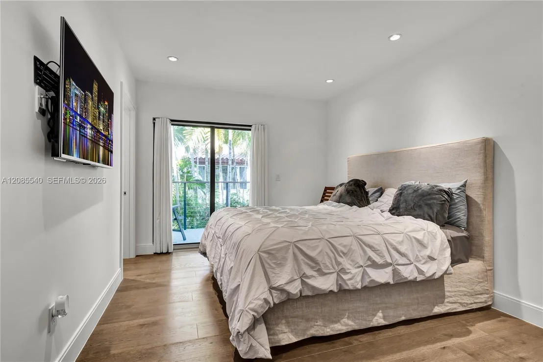 Photo of 2802 Prairie Ave