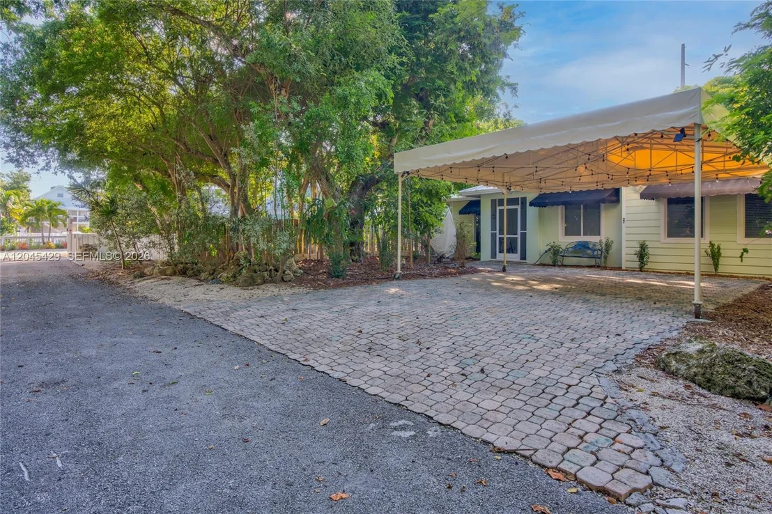Photo of 27 Blue Runner St
