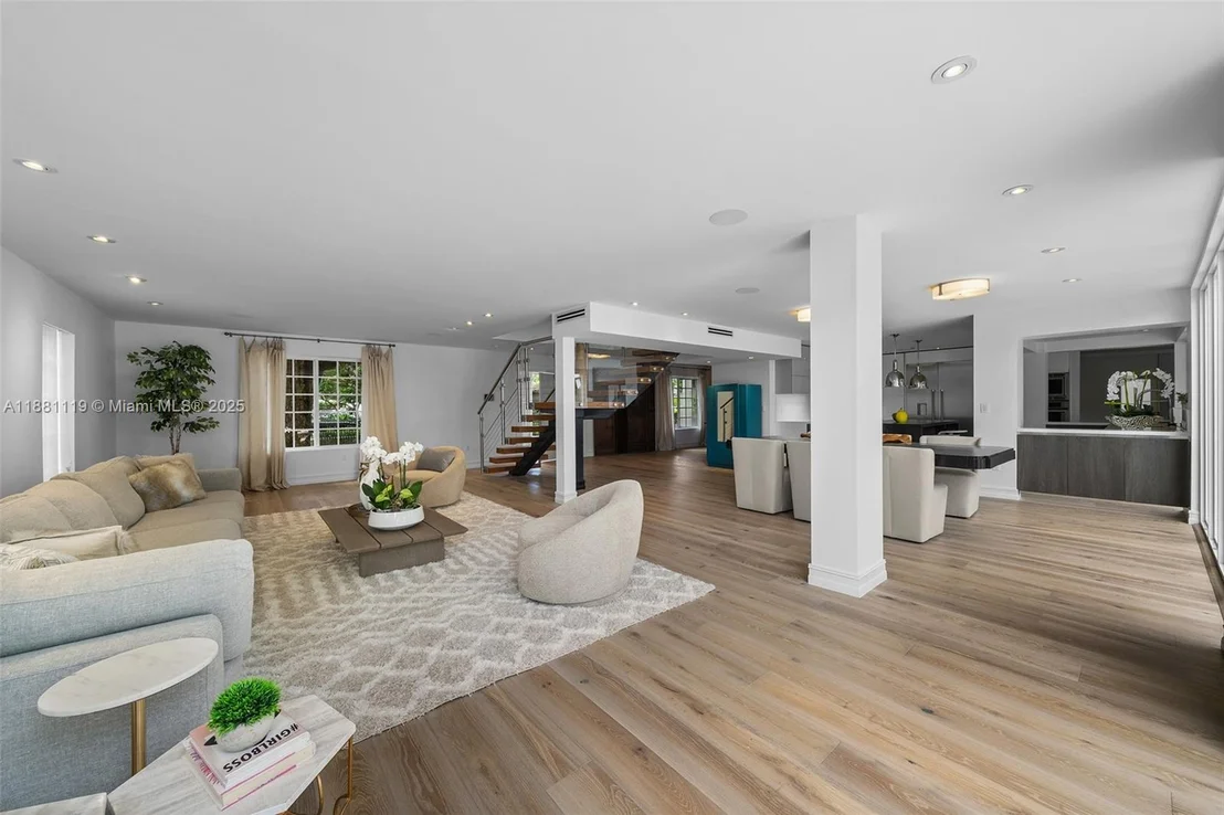 Photo of 575 Bay Point Rd