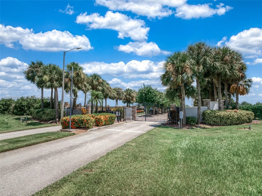Photo of 135 SUNSET POINTE BLVD