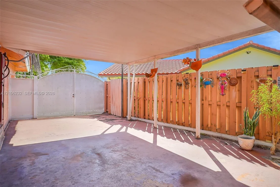 Photo of 6537 NW 201st Ter