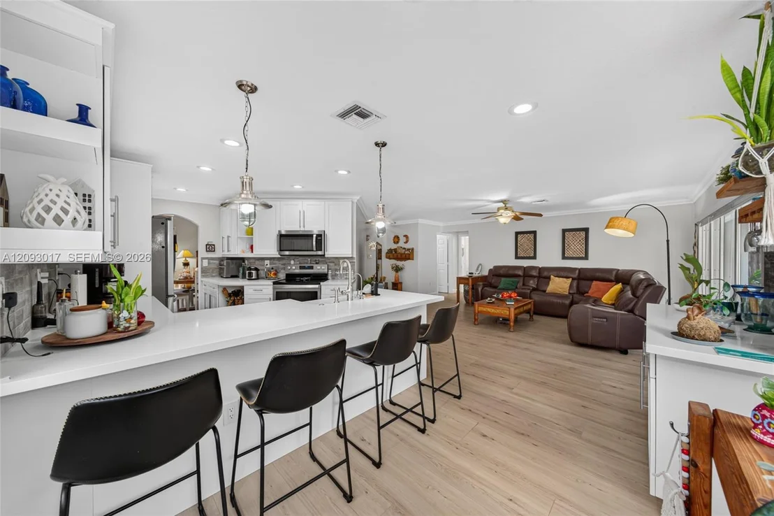 Photo of 16424 Sapphire Pl