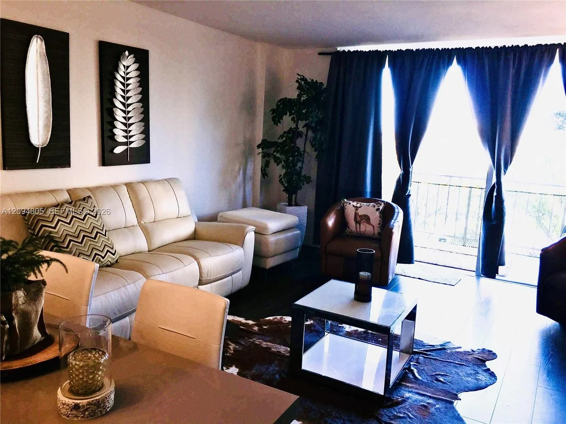 Photo of Unit 4D at 11111 Biscayne Blvd