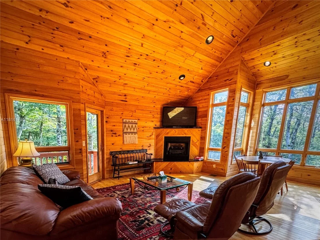 Photo of 200 Summit Lodge Road