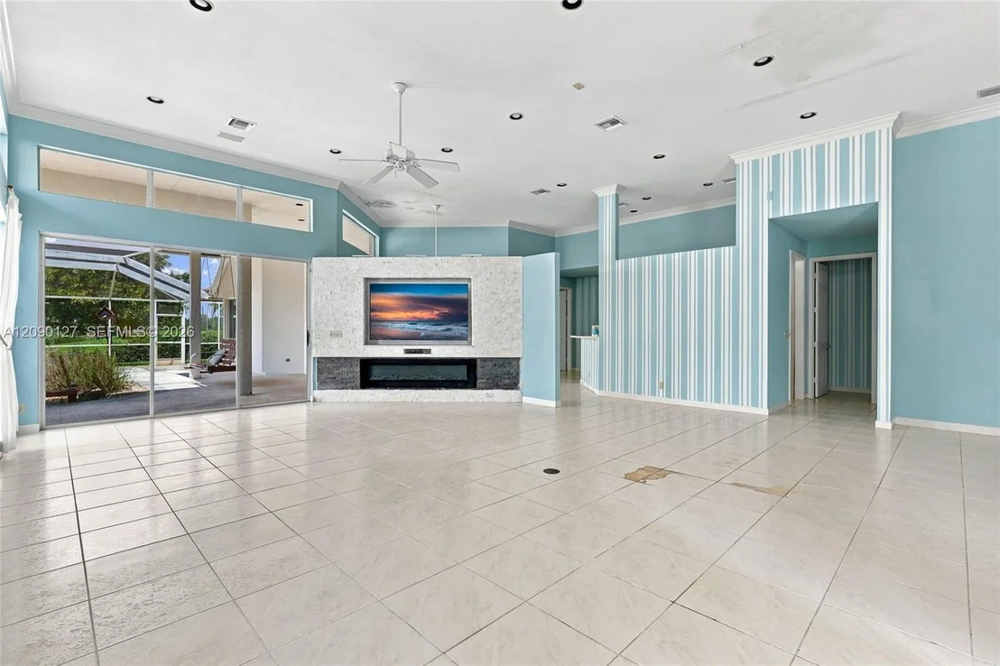 Photo of 173 Orange Tree Dr