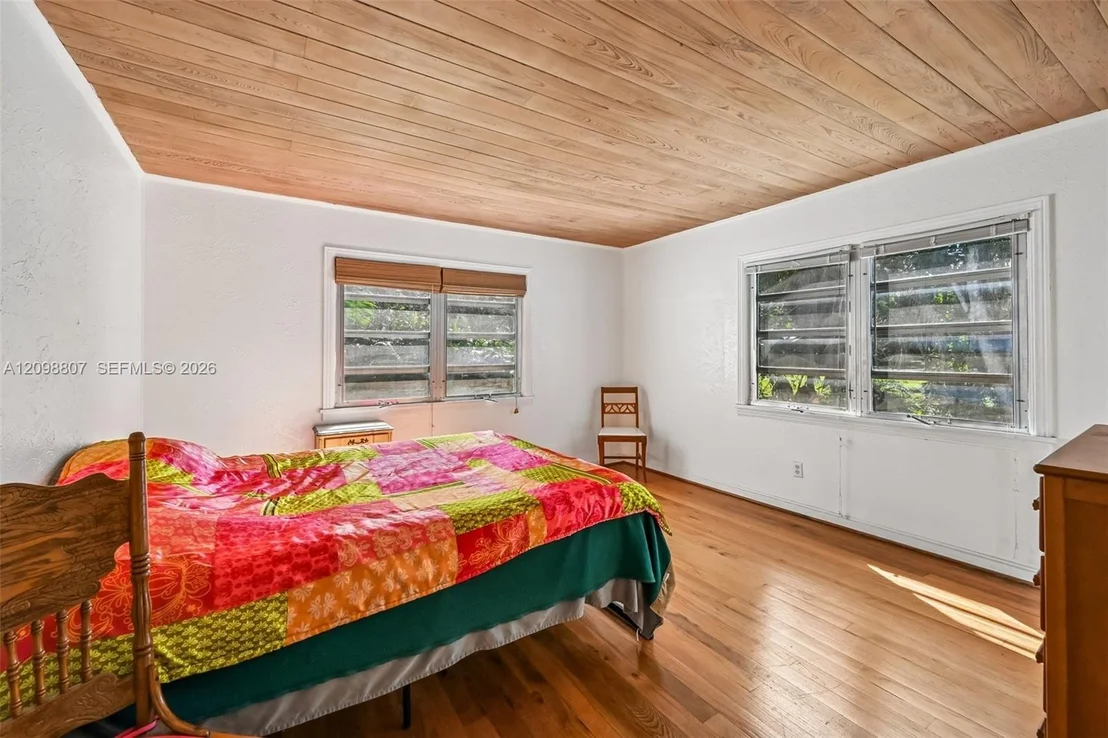 Photo of 3039 Sunrise Boulevard