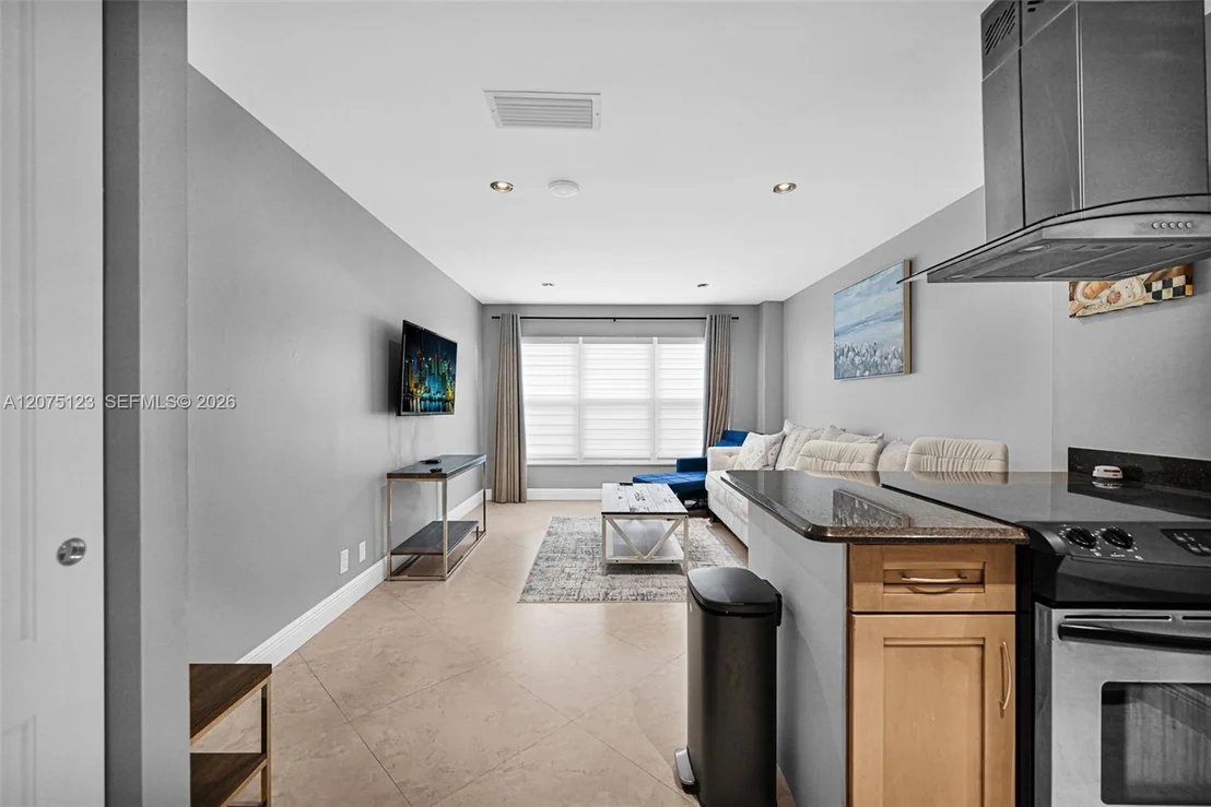 Photo of Unit 103 at 405 N Ocean Blvd