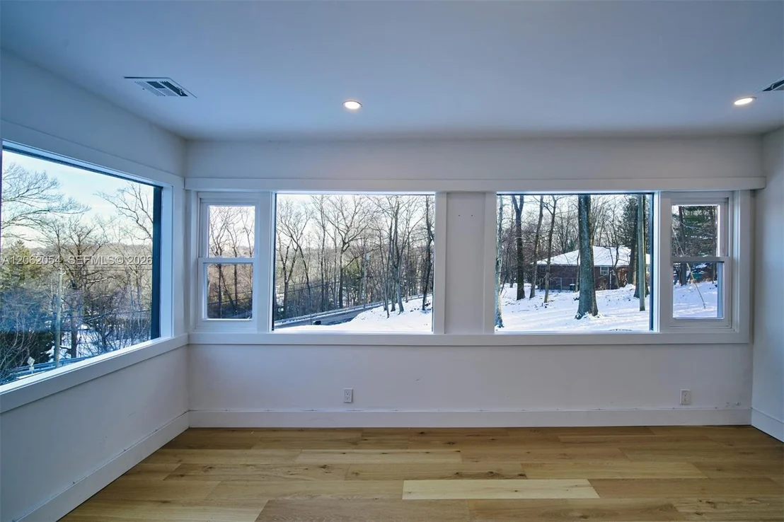 Photo of 189 Mc Namara Rd