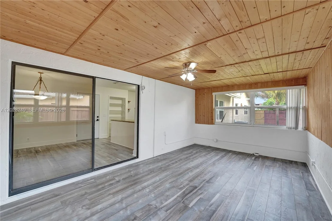 Photo of 417 SE 4th St