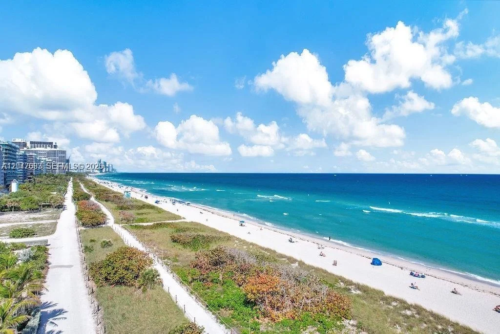 Photo of Unit 521 at 9201 Collins Ave