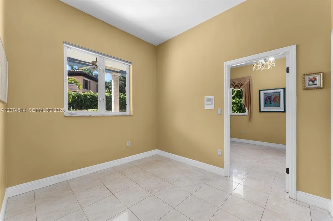 Photo of 501 Bay Lane