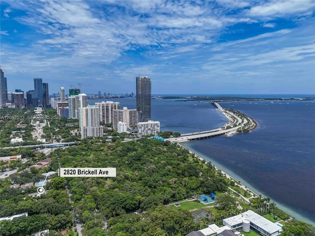 Photo of 2820 Brickell Ave