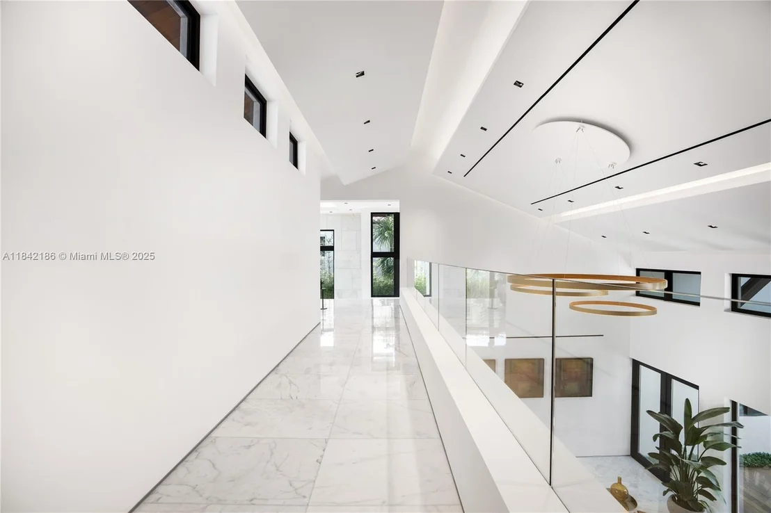 Photo of 4241 Palm Ln