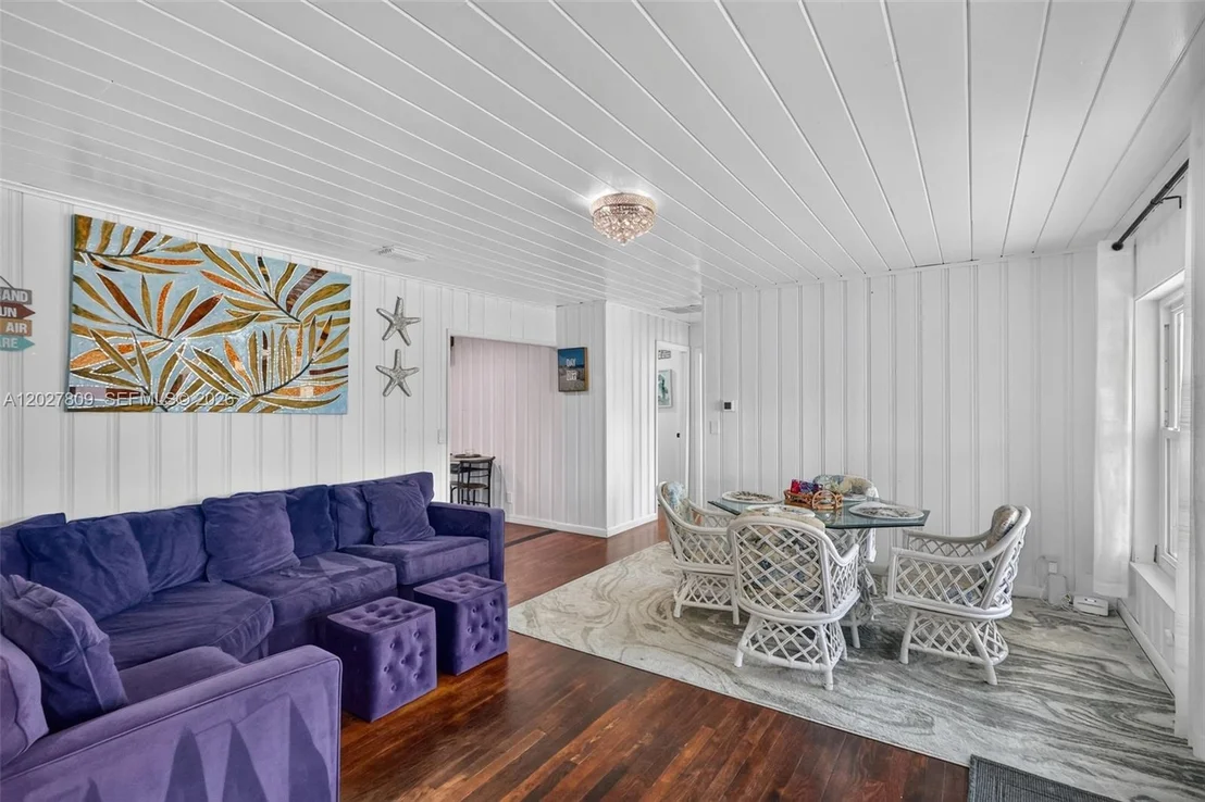 Photo of 1023 SE 7th St