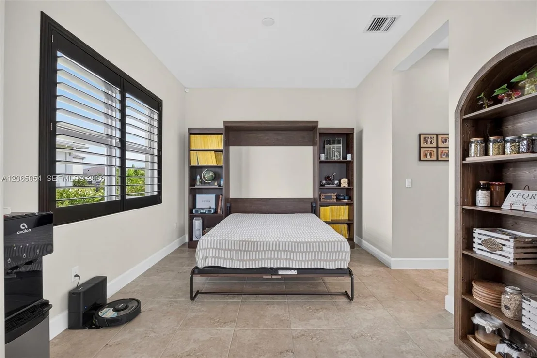 Photo of 5691 Bristlecone Commoms