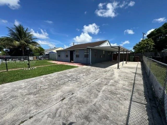 Photo of 740 SE 4th Pl