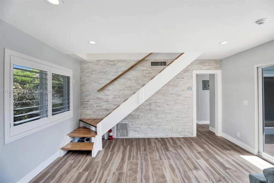 Photo of 1341 SE 7th Ave